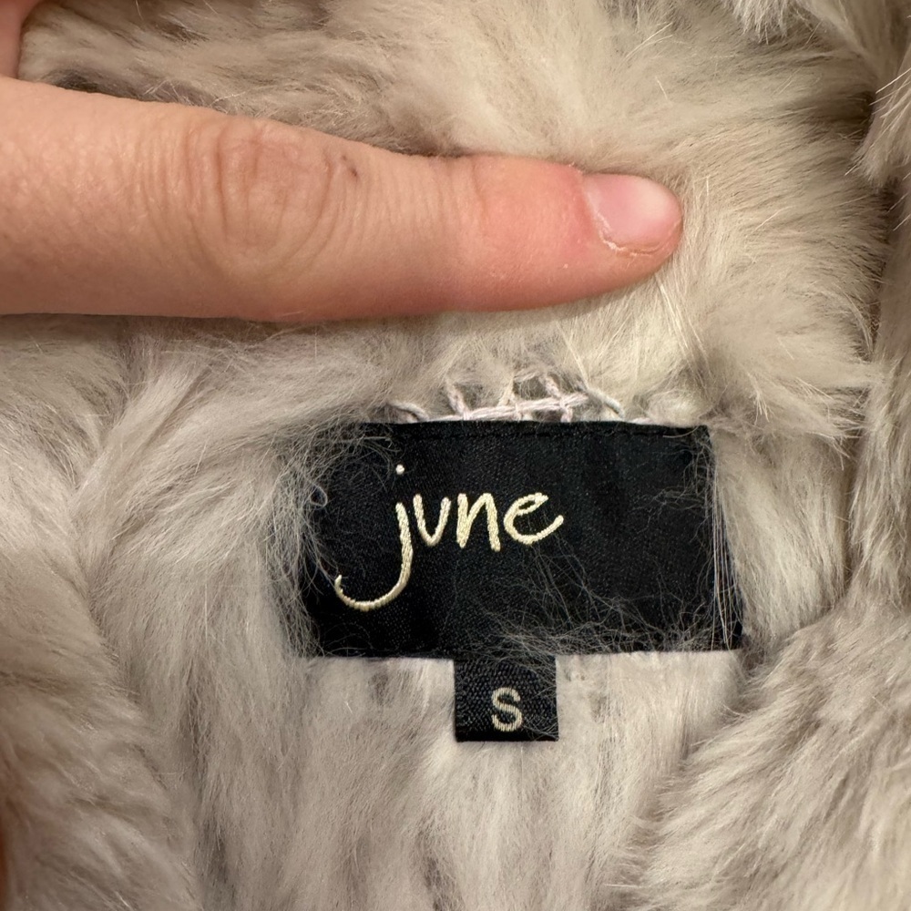 June- Tan 100% Real Rabbit Fur Vest - Picture 3 of 4